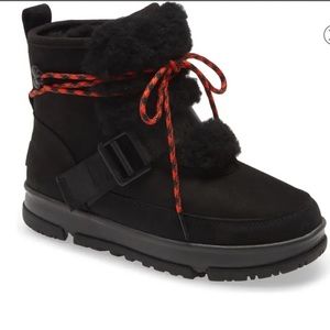 UGG CLASSIC WEATHER WATERPROOF HIKER BOOT